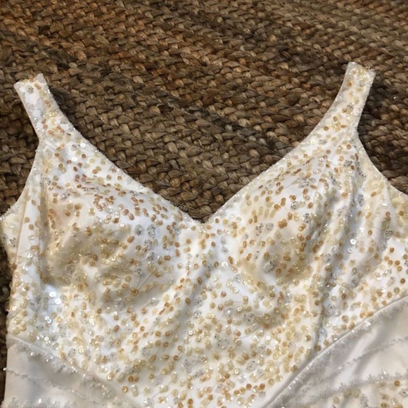 Retro Wedding Dress - Picture 10 of 10